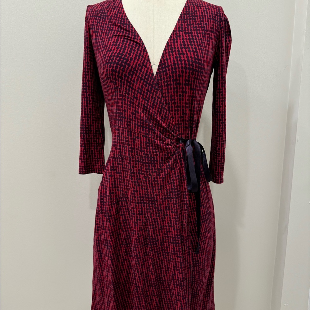 NWOT Express Red and Black Sheath Dress with V-Neck 3/4 Sleeves for Cocktail